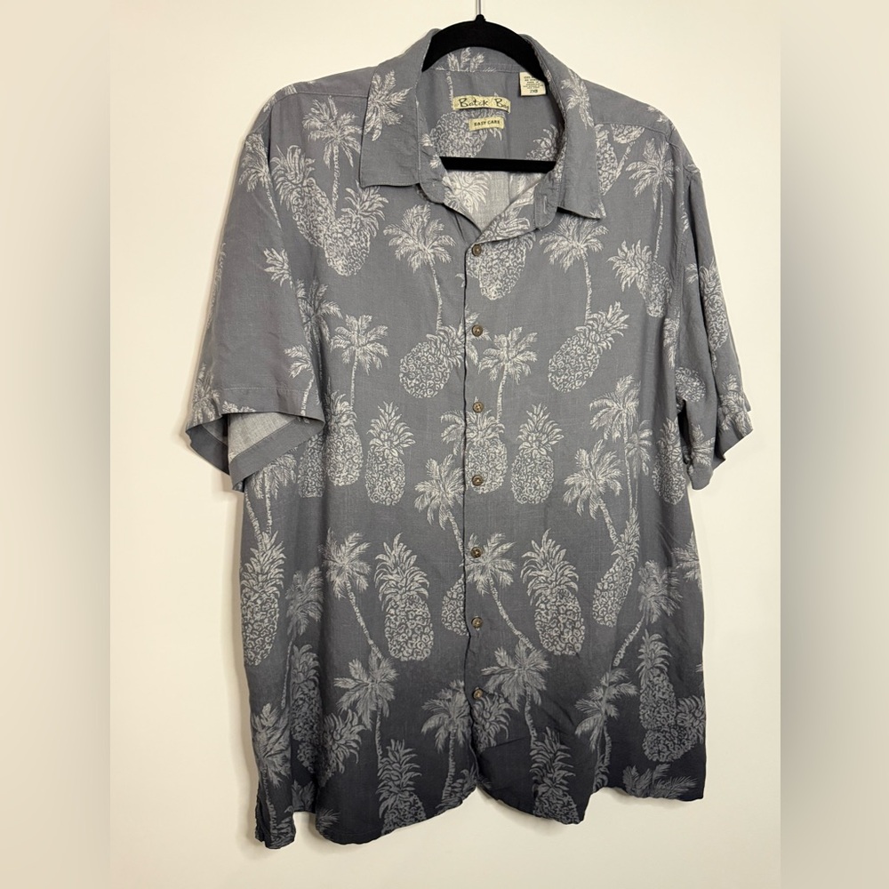 Batic Bay Gray Pineapple Print Men's Shirt